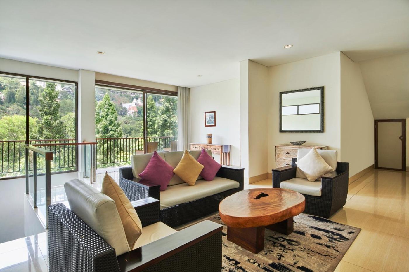 Tulip Hill View Villa 5 Bedrooms With A Private Swimming Pool باندونج المظهر الخارجي الصورة